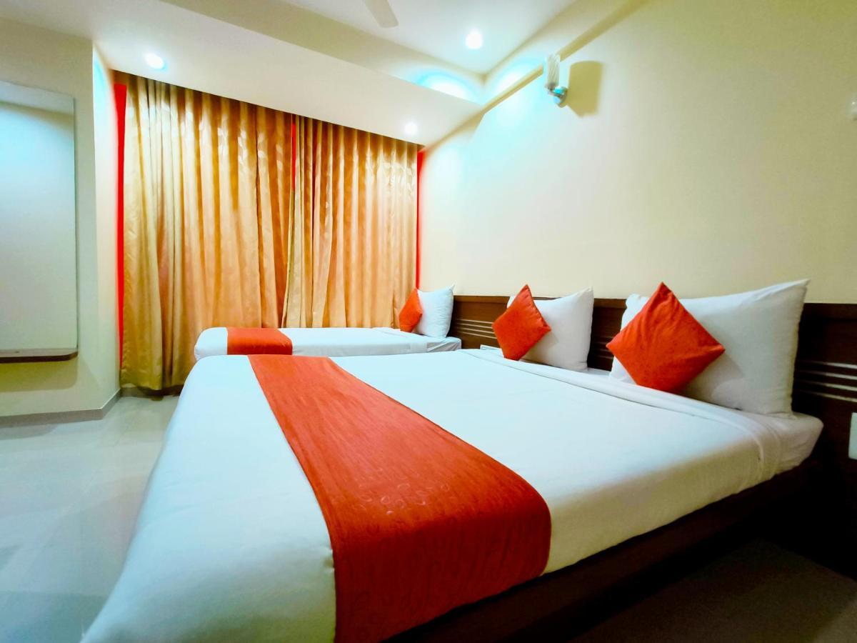 Hotel Sai Srushti By Neem Square Širdi Exteriér fotografie