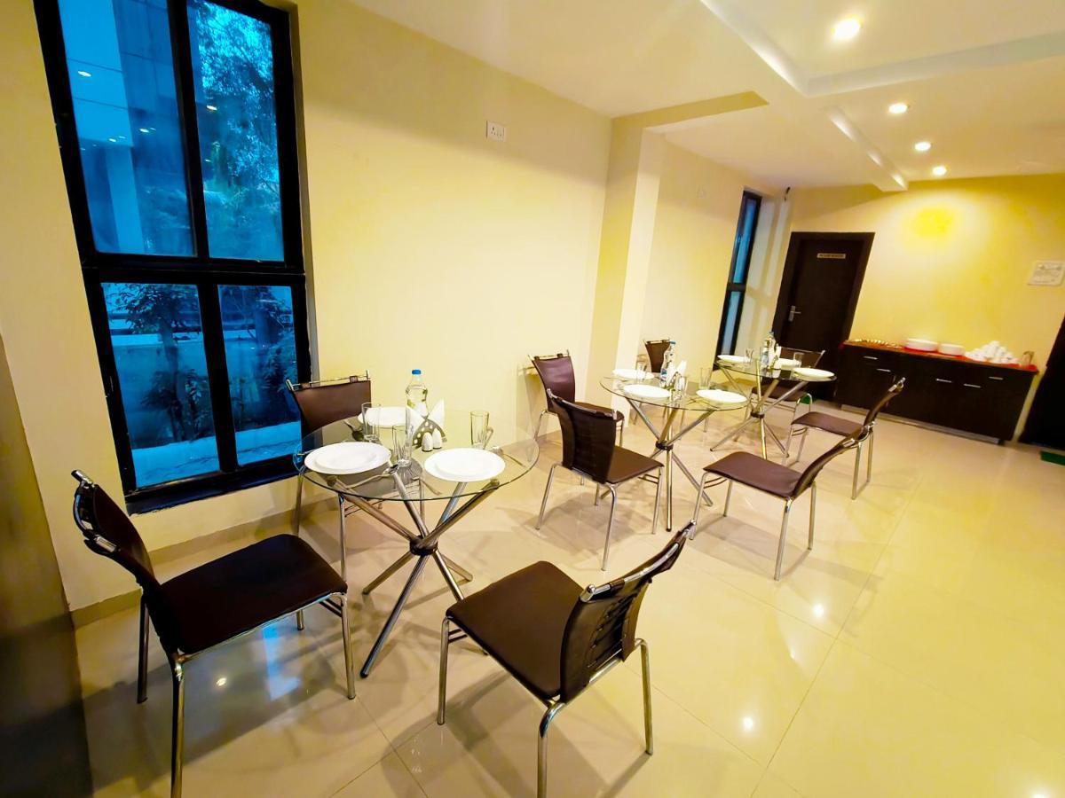 Hotel Sai Srushti By Neem Square Širdi Exteriér fotografie